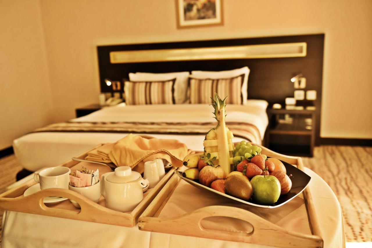 Golden Tulip Bahrain Hotell Manama Eksteriør bilde