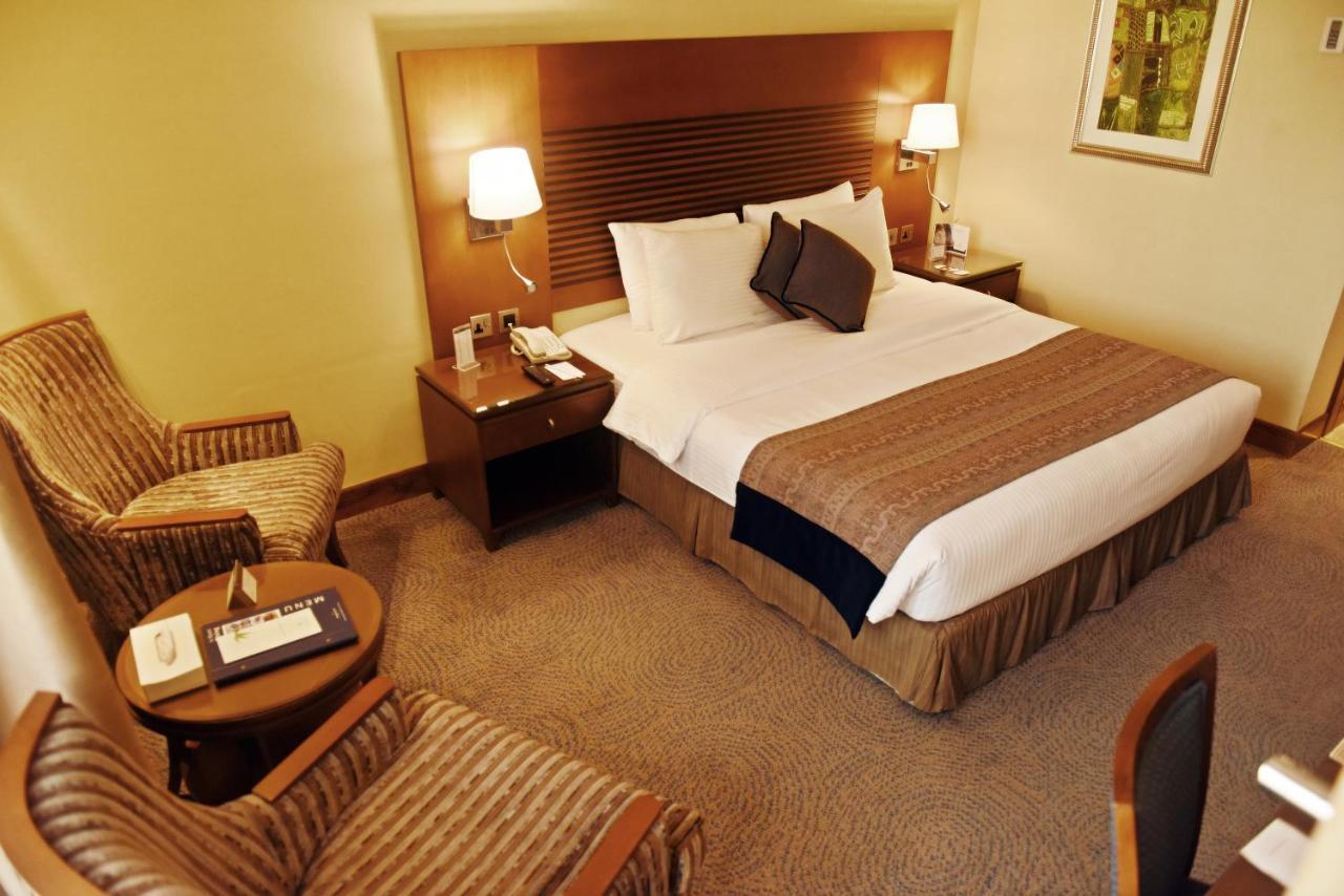 Golden Tulip Bahrain Hotell Manama Eksteriør bilde